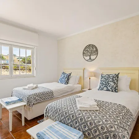 Casa de Férias Pool-golf-ocean In Del Rey Amoreira (Leiria)